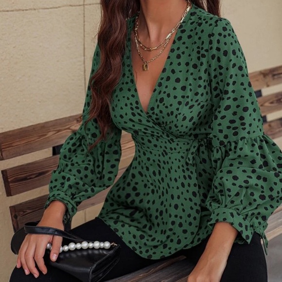 Boho dot print tie side blouse - Picture 6 of 15
